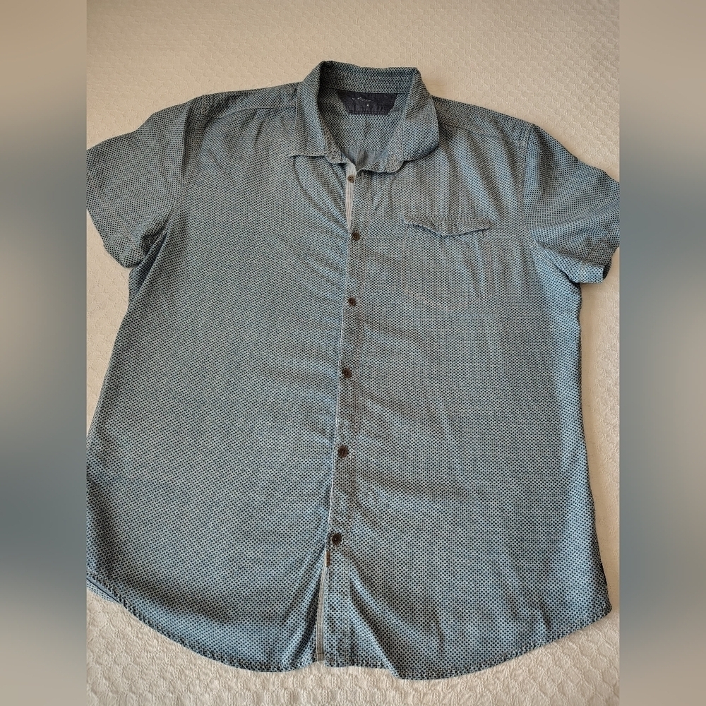 Calvin Klein Men's Blue Short Sleeve Shirt Size XL